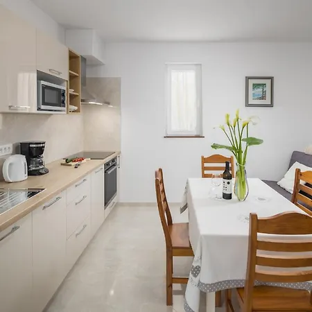 Apartment Kazalac Oasis *