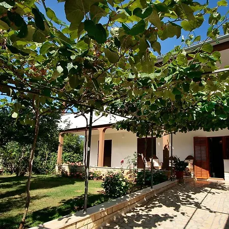 Kazalac Oasis Apartment Porec