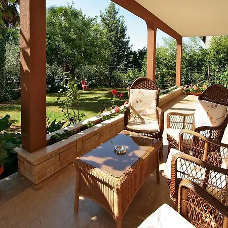 Kazalac Oasis Apartment Porec