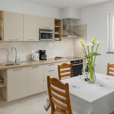 Kazalac Oasis Porec